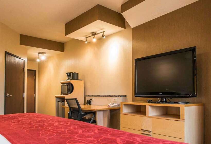 فندق Comfort Suites