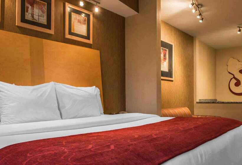 فندق Comfort Suites