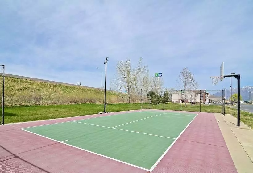 Отель Comfort Suites Ogden Conference Center