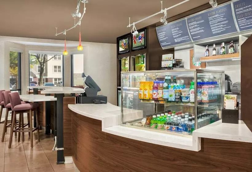 호텔 Courtyard By Marriott Palmdale