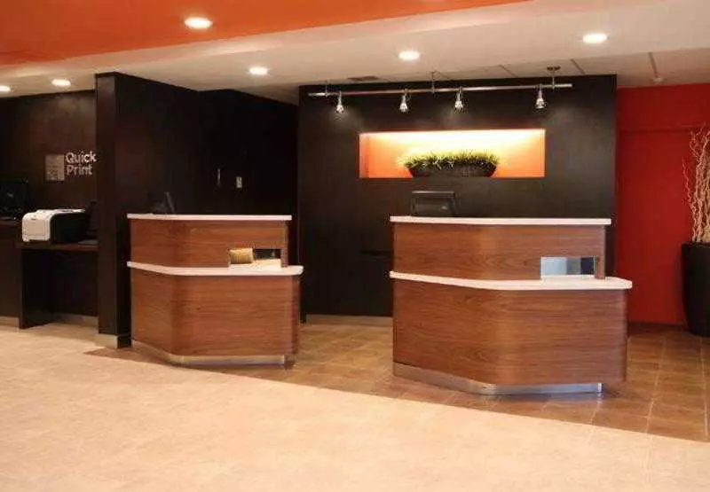 호텔 Courtyard By Marriott Palmdale