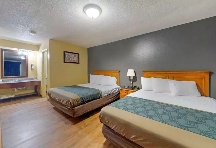Отель Econo Lodge