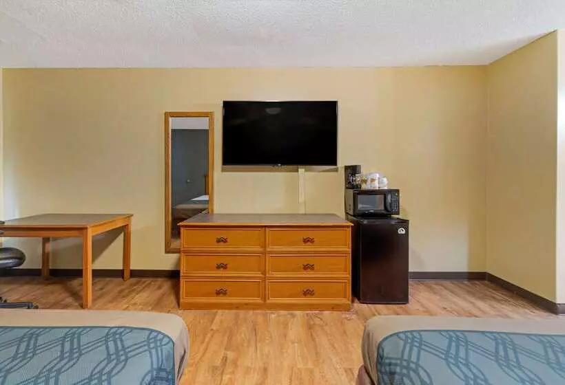 Отель Econo Lodge