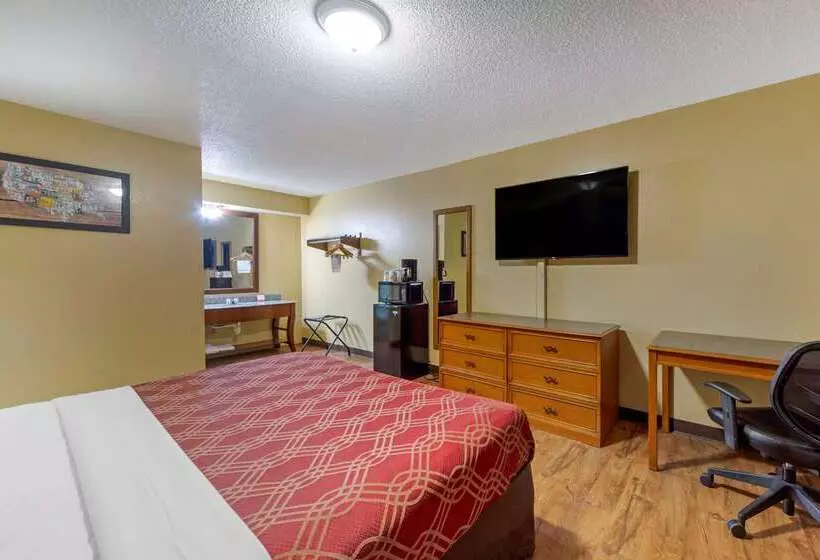 Отель Econo Lodge