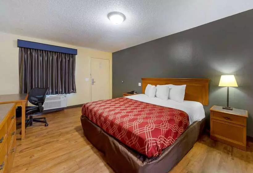 Отель Econo Lodge