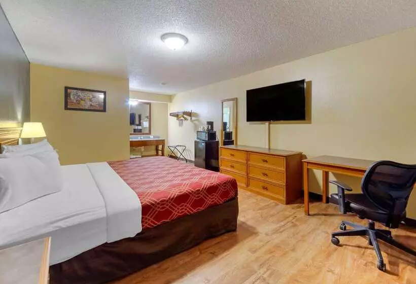 Отель Econo Lodge