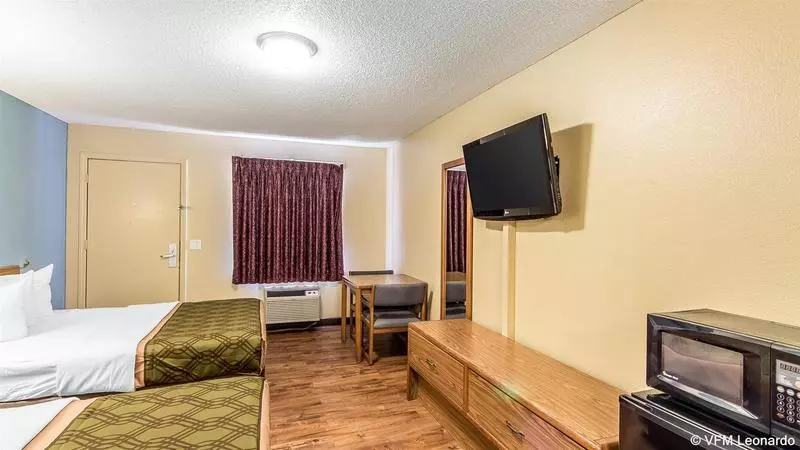 Отель Econo Lodge