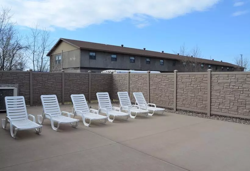 Отель Econo Lodge