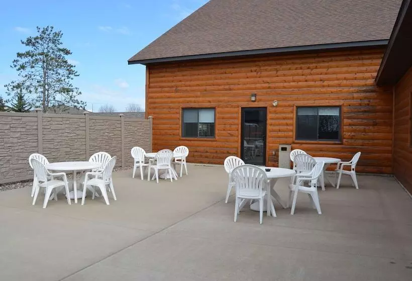 Отель Econo Lodge