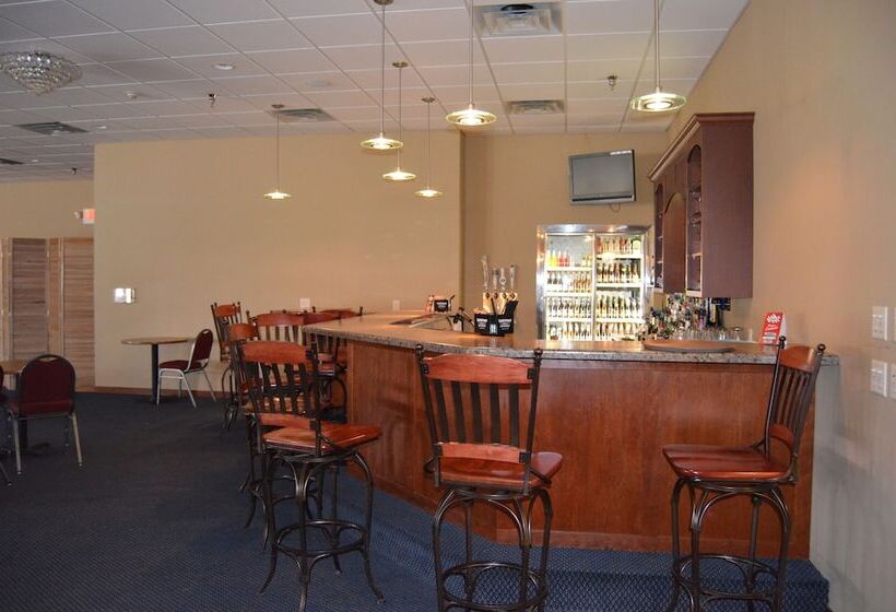 Отель Econo Lodge