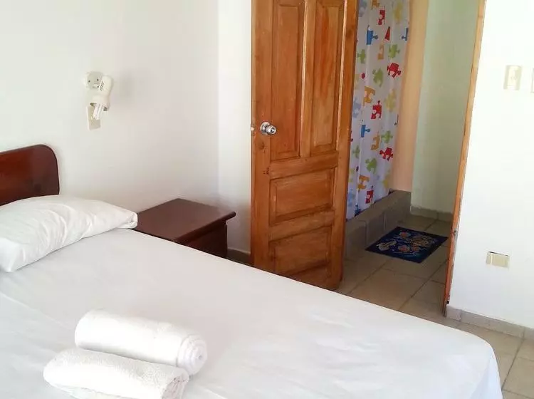 هتل Foreigners Club