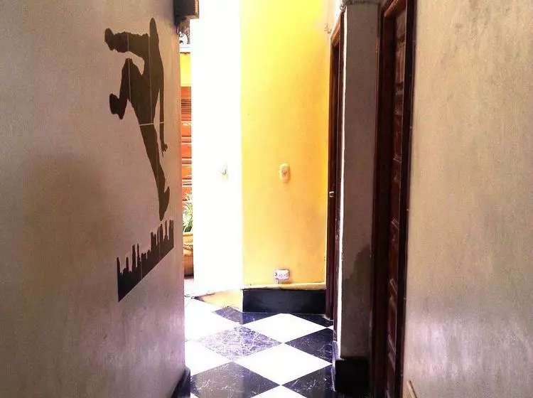 هتل Foreigners Club