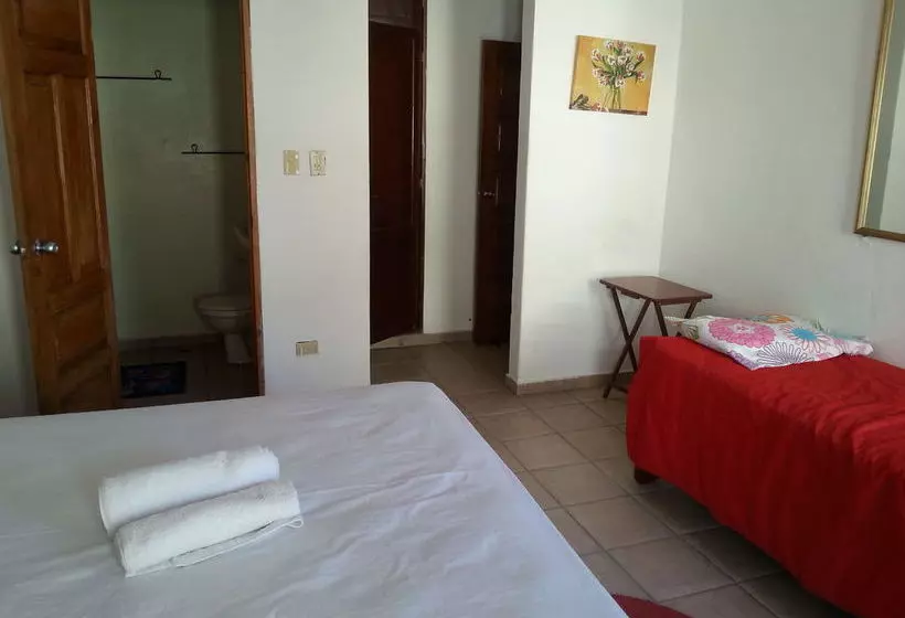 هتل Foreigners Club