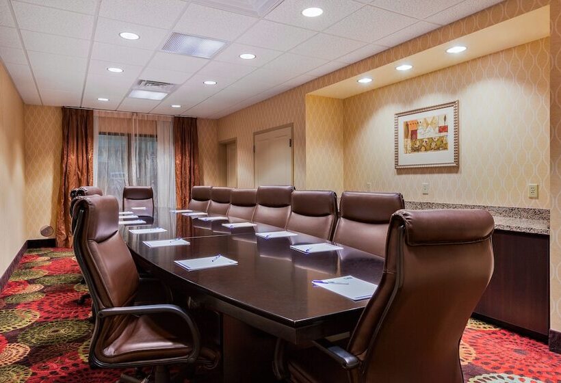 בית מלון כפרי Holiday Inn Express And Suites Missoula, An Ihg