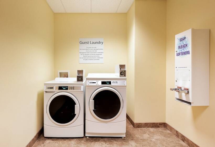 בית מלון כפרי Holiday Inn Express And Suites Missoula, An Ihg