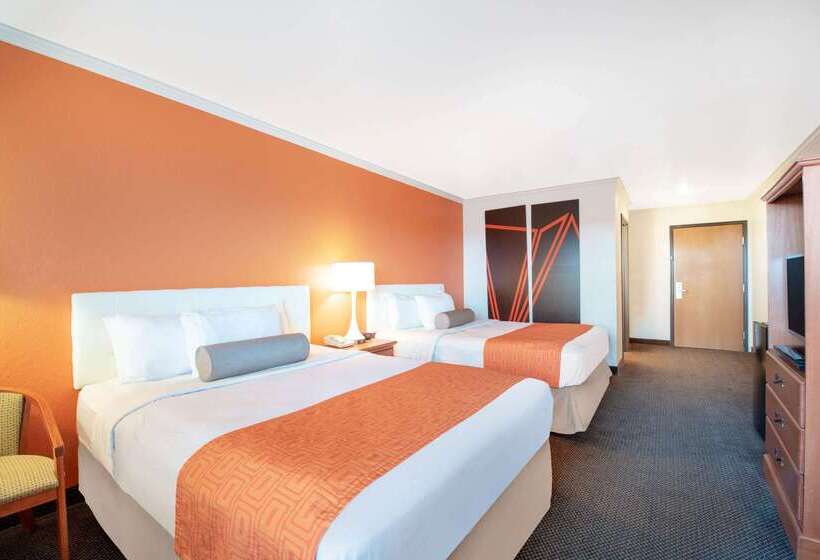 Howard Johnson By Wyndham Oacoma Hotel & Suites