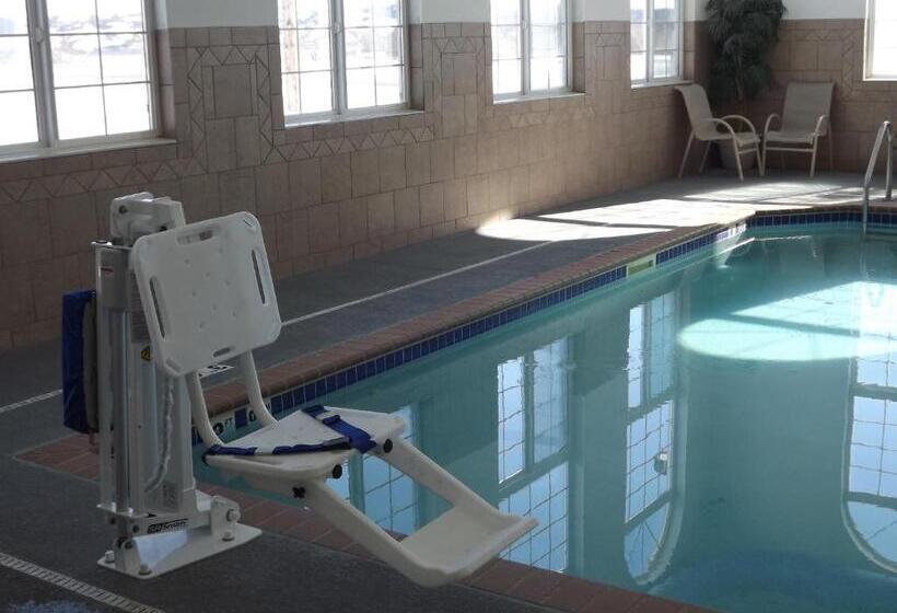 Howard Johnson By Wyndham Oacoma Hotel & Suites