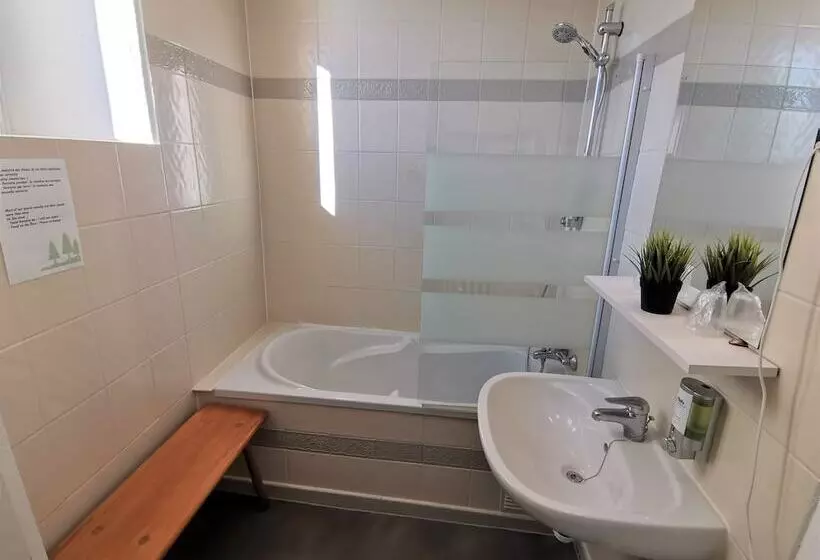 Hotelli Les Montagnards