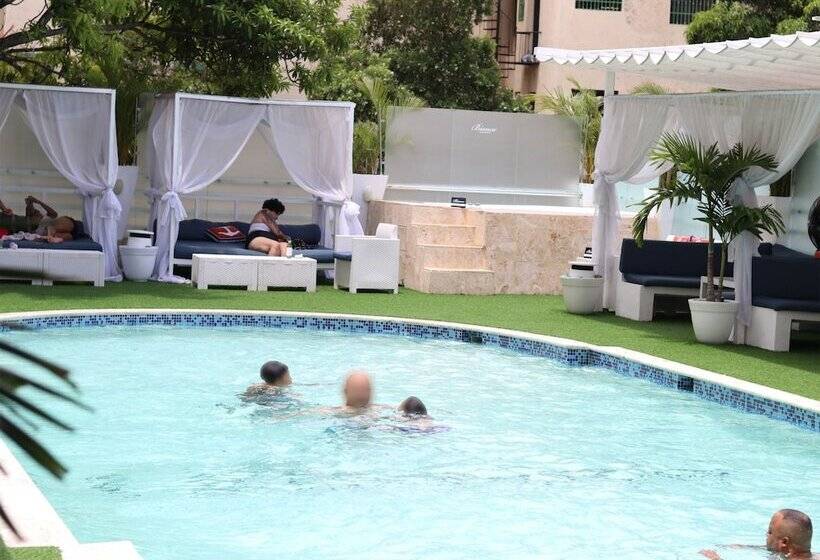 هتل Ramada By Wyndham Princess Santo Domingo