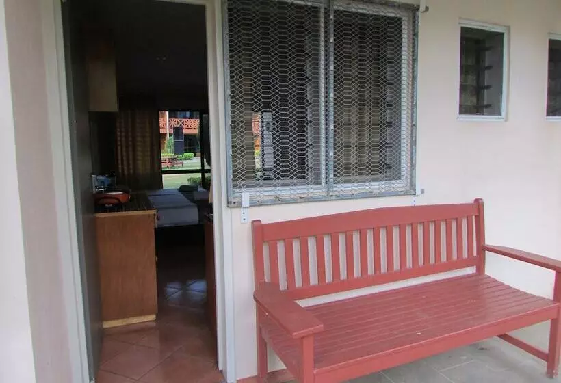 هتل Wailoaloa Beach Resort Fiji