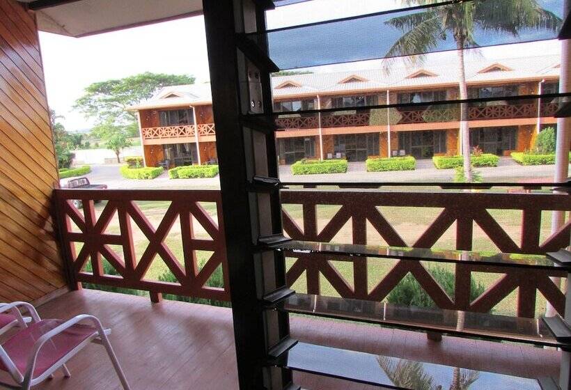 Szálloda Wailoaloa Beach Resort Fiji