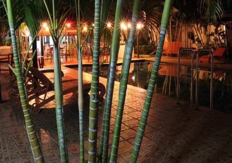 Szálloda Wailoaloa Beach Resort Fiji