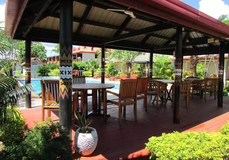 هتل Wailoaloa Beach Resort Fiji