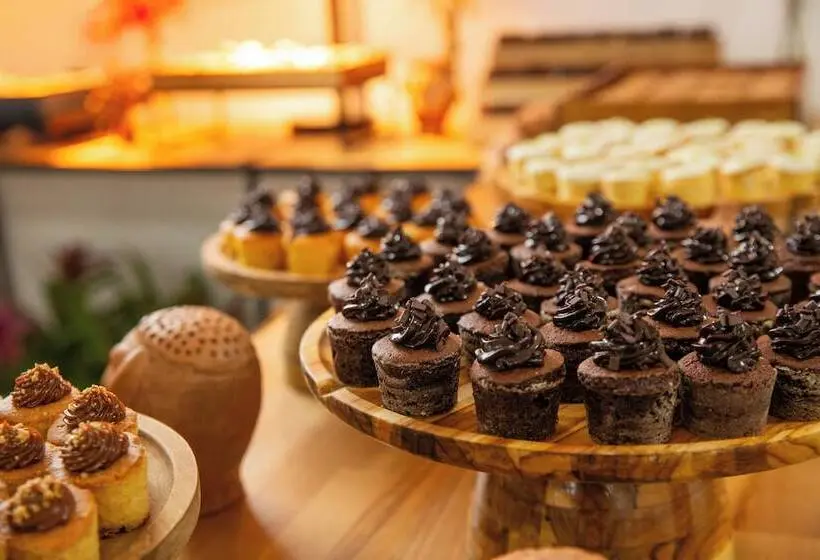 Ritz Suites Grand Hotel Boutique