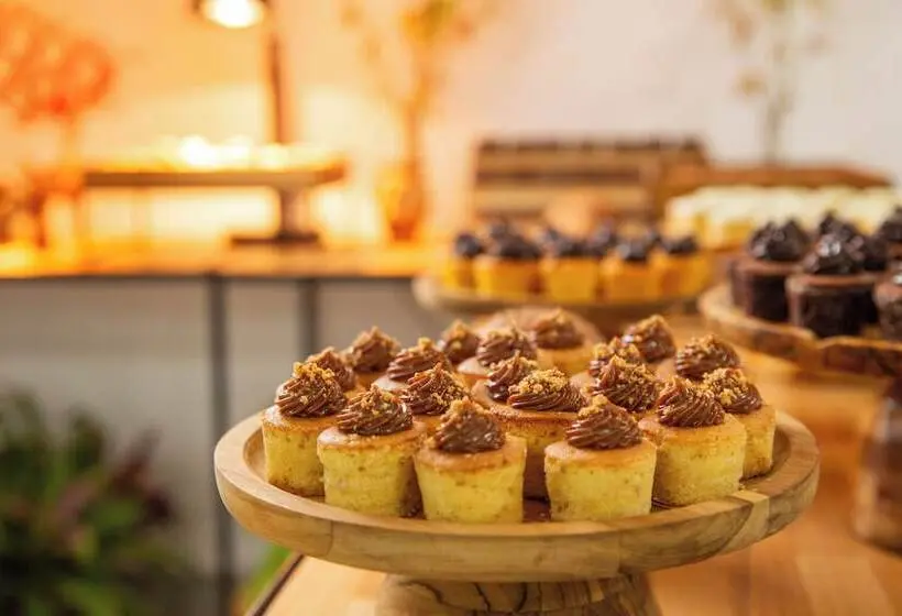 Ritz Suites Grand Hotel Boutique