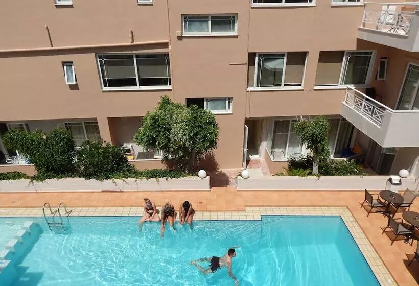 Apollon Studios & Apartments