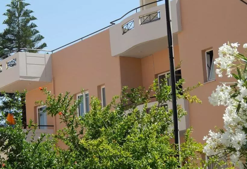 Apollon Studios & Apartments