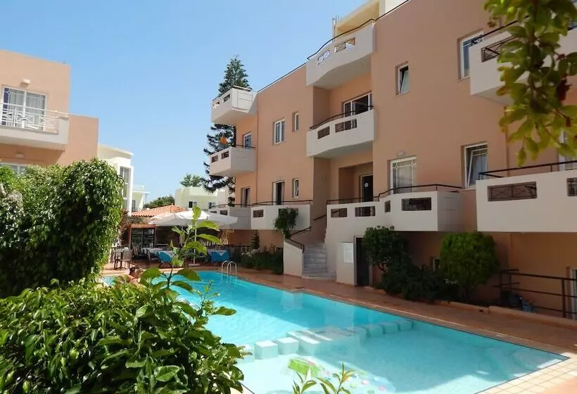 Apollon Studios & Apartments