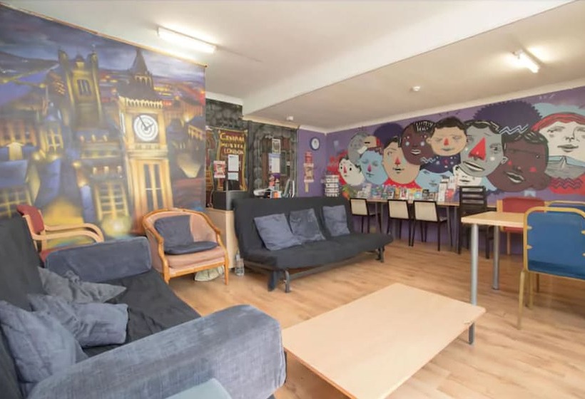 Central Hotel   Hostel