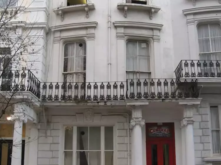 Central Hotel   Hostel