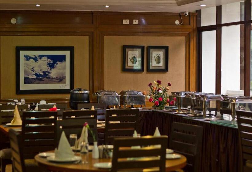 酒店 Broadways Inn