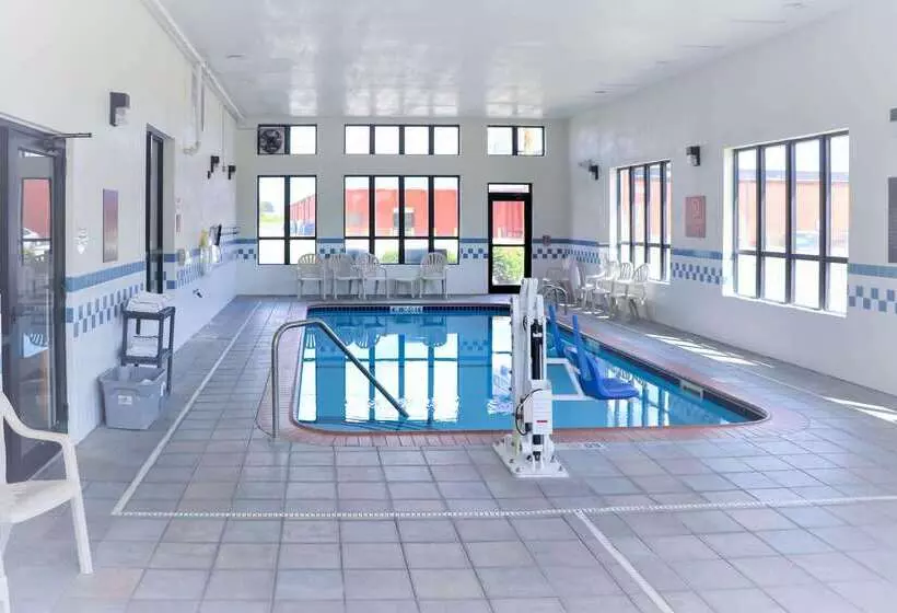 호텔 Comfort Inn & Suites Sikeston I55