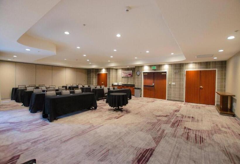 فندق Courtyard Ventura Simi Valley