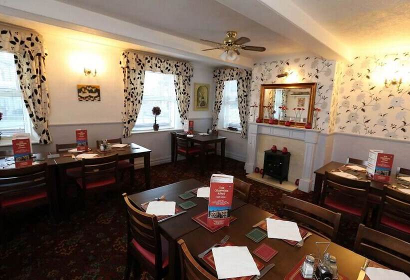 فندق The Croppers Arms