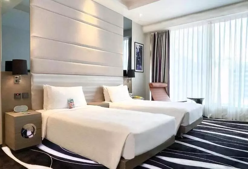 هتل Madera Hong Kong