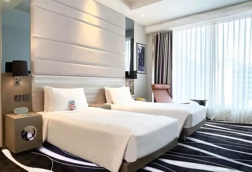 هتل Madera Hong Kong