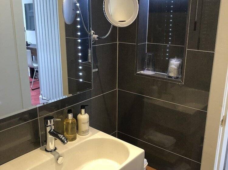 فندق Sheridan Guest House