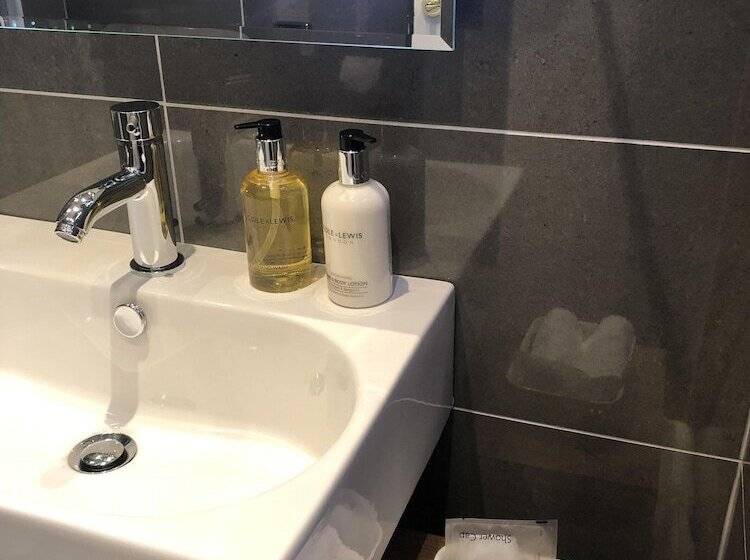 فندق Sheridan Guest House