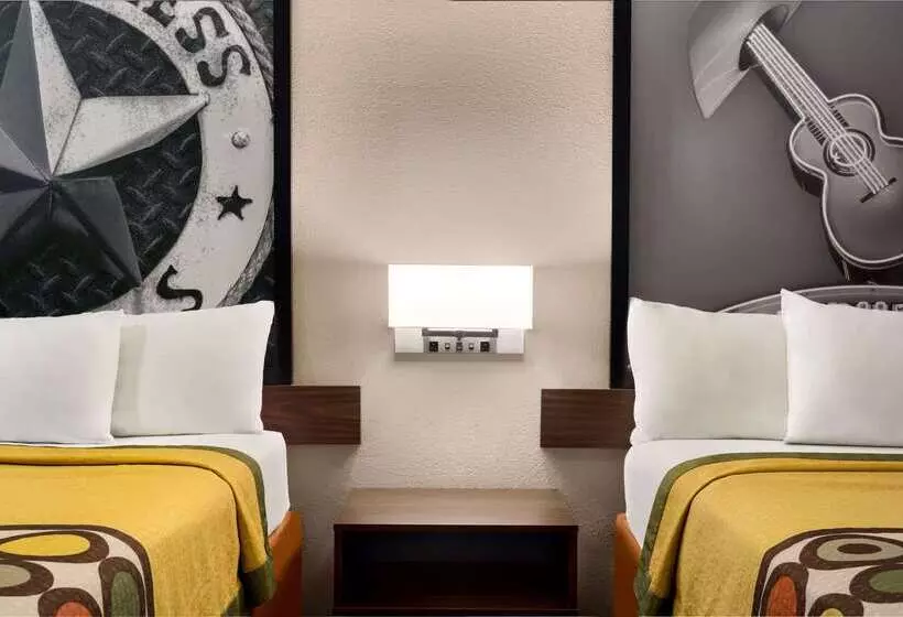 호텔 Super 8 By Wyndham Universal City