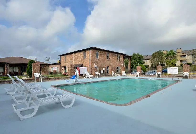 호텔 Super 8 By Wyndham Universal City