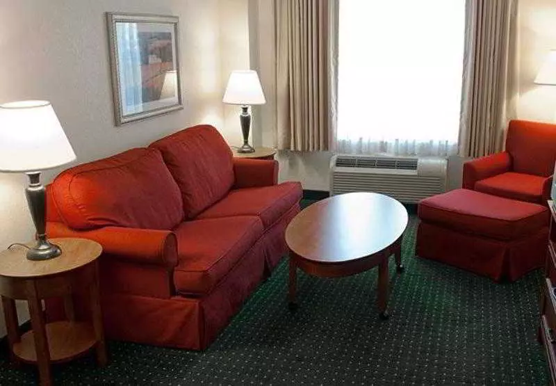 ホテル Towneplace Suites Suffolk Chesapeake