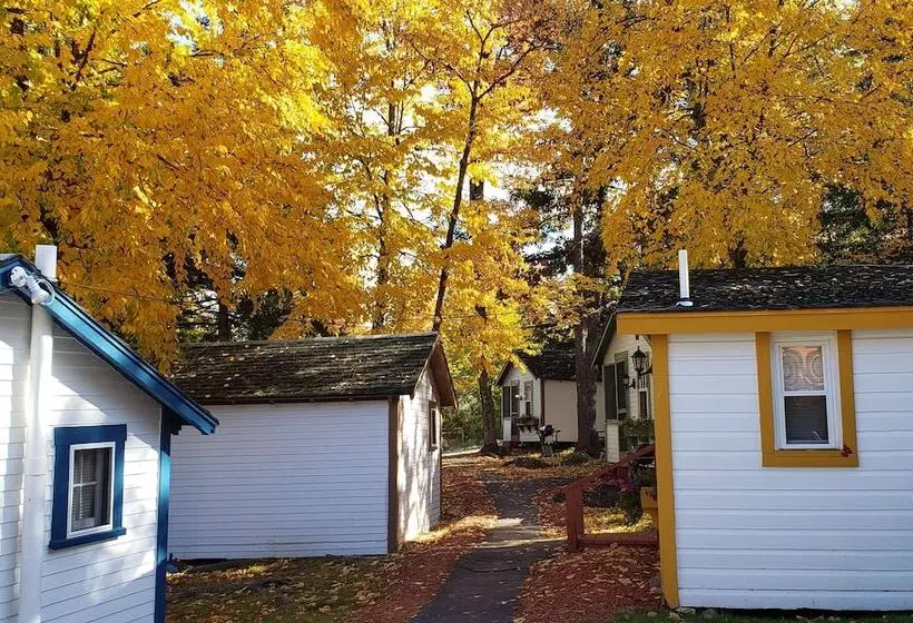 Weirs Beach Motel & Cottages