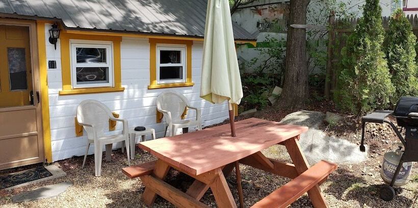 Weirs Beach Motel & Cottages