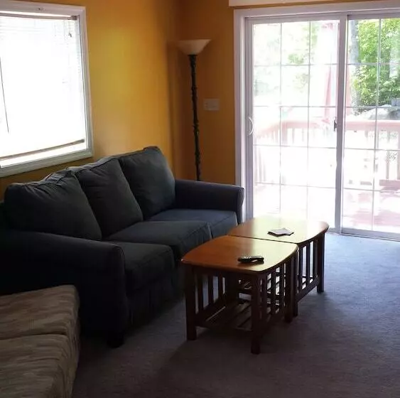 Weirs Beach Motel & Cottages