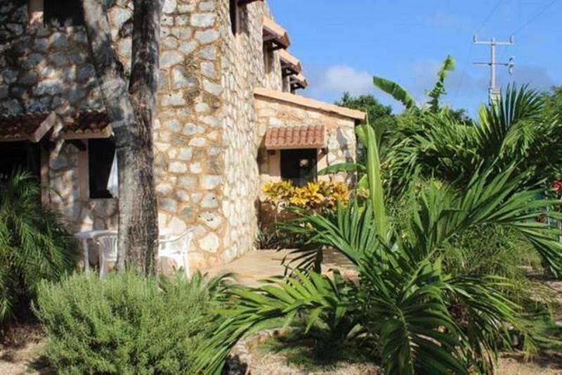 مبيت وإفطار Camp Akumal   Hosted Family Bungalows