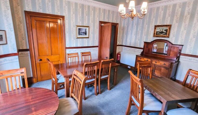 مبيت وإفطار Mystayinn Melrose Villa